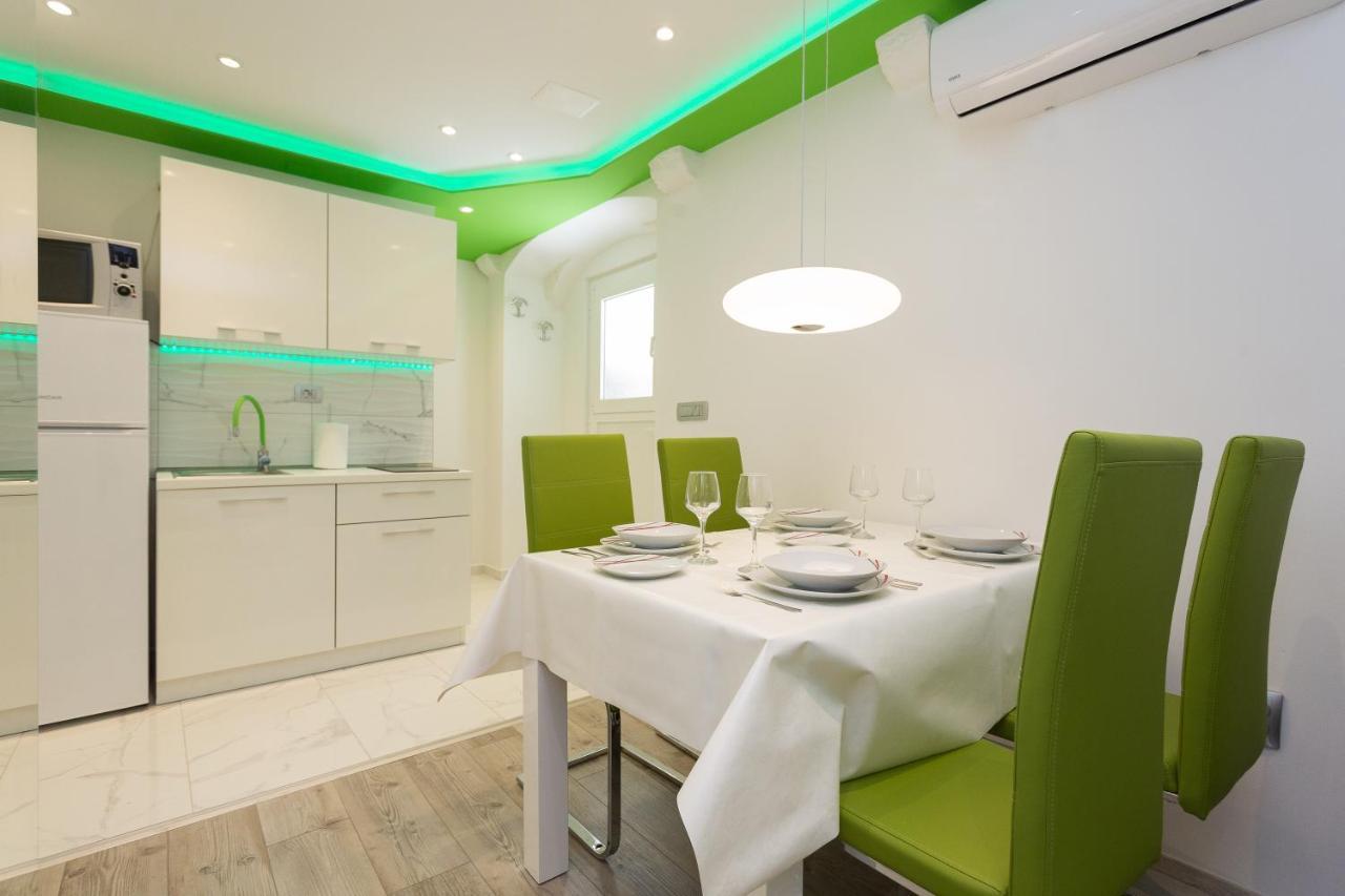Apartmán Purple & Apple Green Split Exteriér fotografie